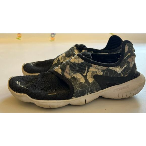 Nike Free Run Flyknit 3.0 Running Shoe Black Floral Slip On Sneakers Womens Sz 8 - Picture 1 of 12